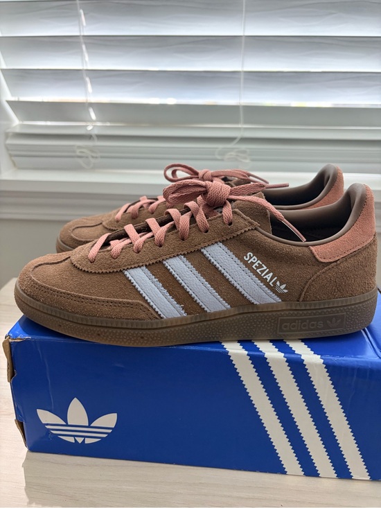 adidas Originals Shoes - ✨ Adidas Handball Spezial Sneakers - earth strata/crystal sky/warm clay - sz 8 ✨